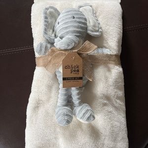 Chickpea Baby blanket with elephant
